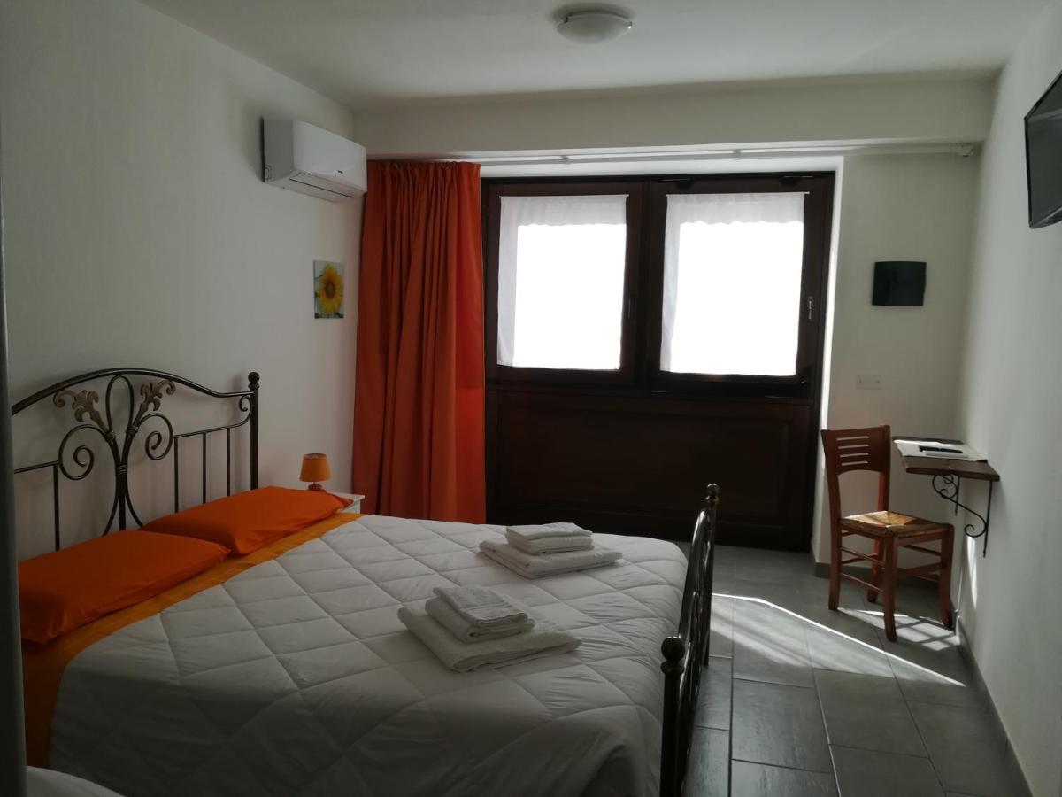 Deiana Bed & Breakfast Santu Lussurgiu Ngoại thất bức ảnh