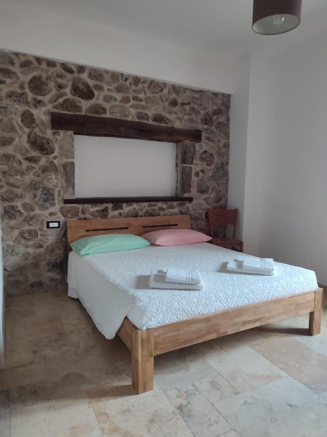 Deiana Bed & Breakfast Santu Lussurgiu Ngoại thất bức ảnh